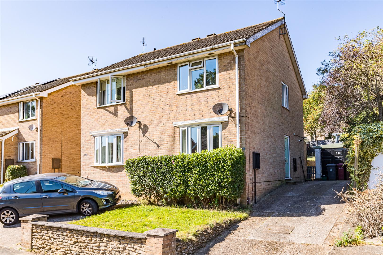 Houses for Sale EA Ben Cade